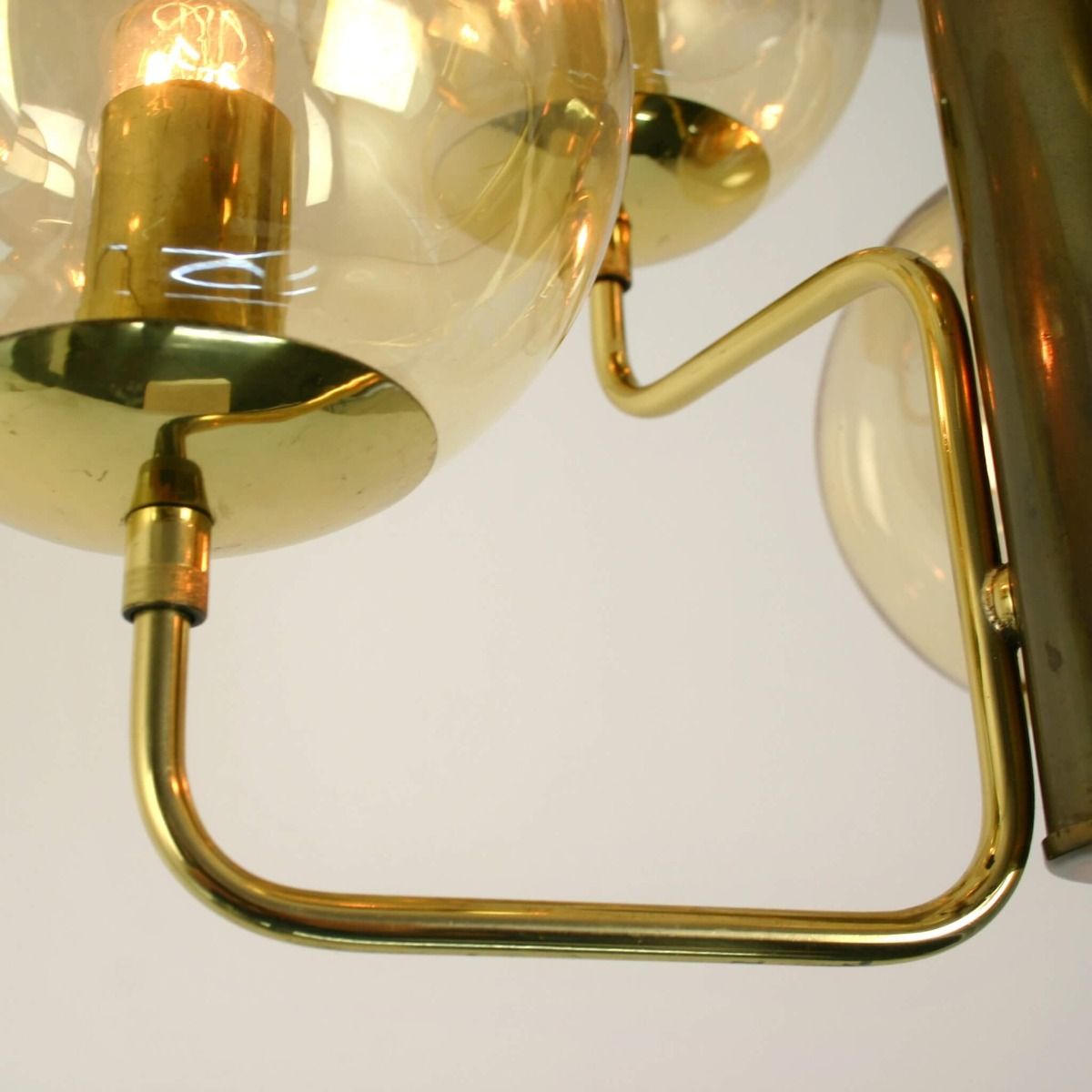 H033
