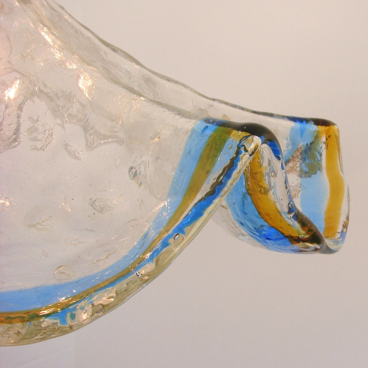 H003
