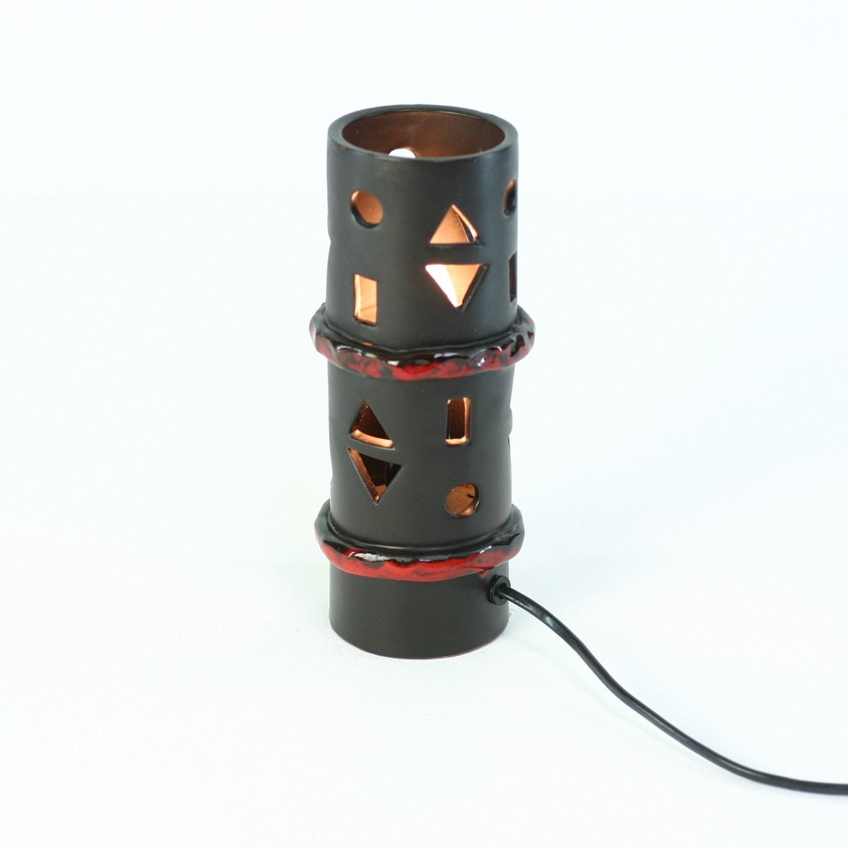 T021