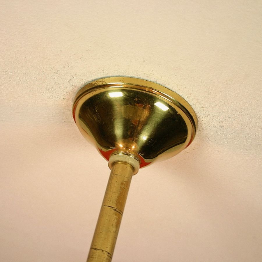 H052