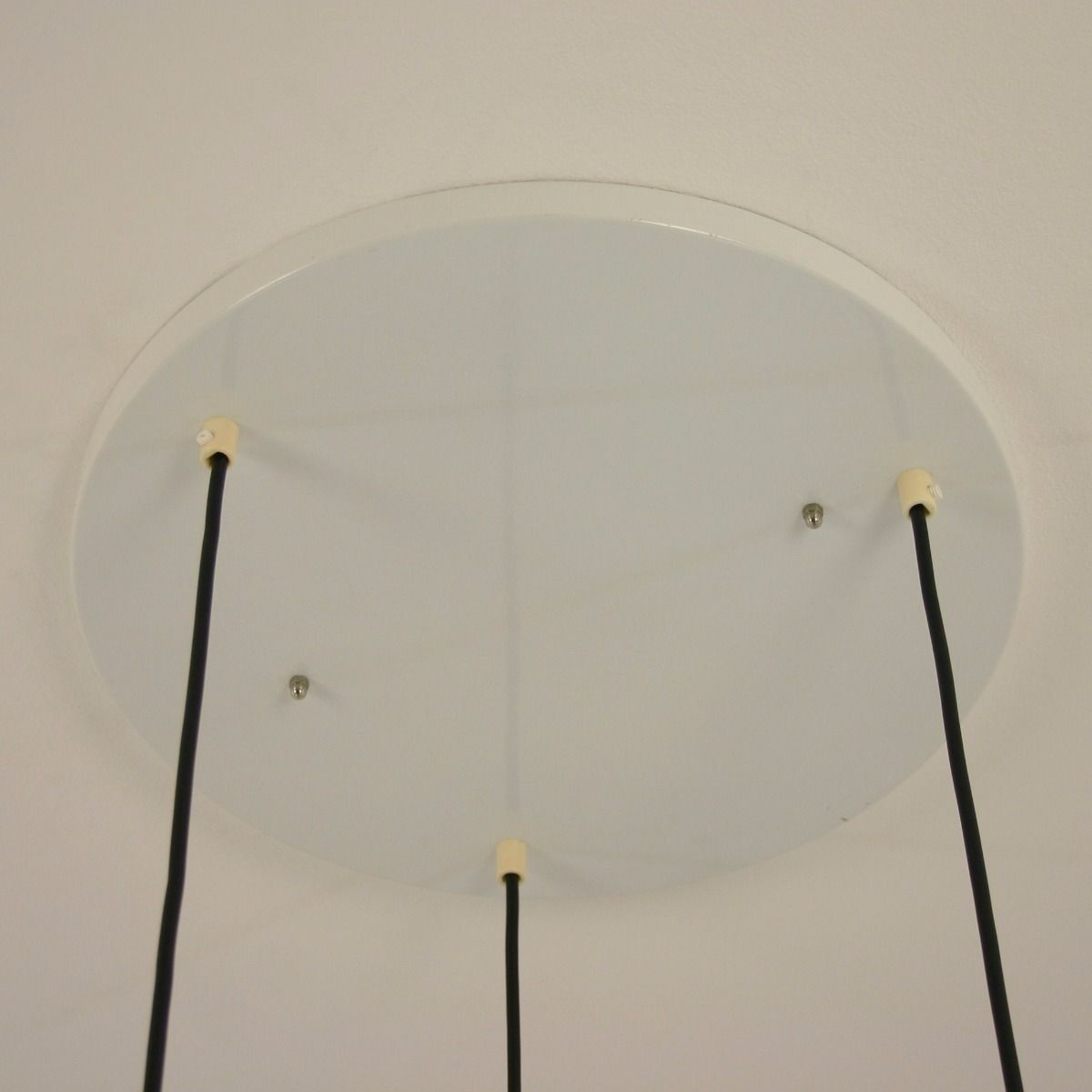 H001