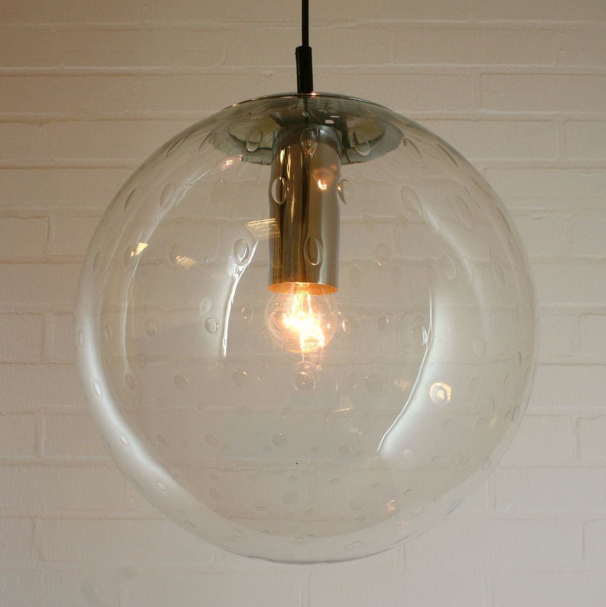 H001