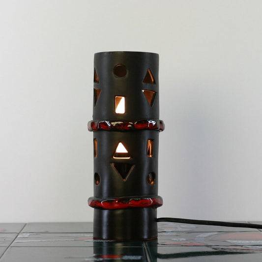 T021