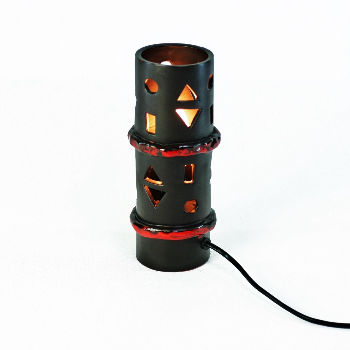T021